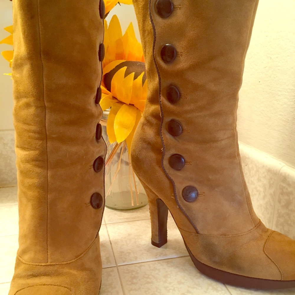 Size 6.5, 3” heel, short boot, 1900’s look